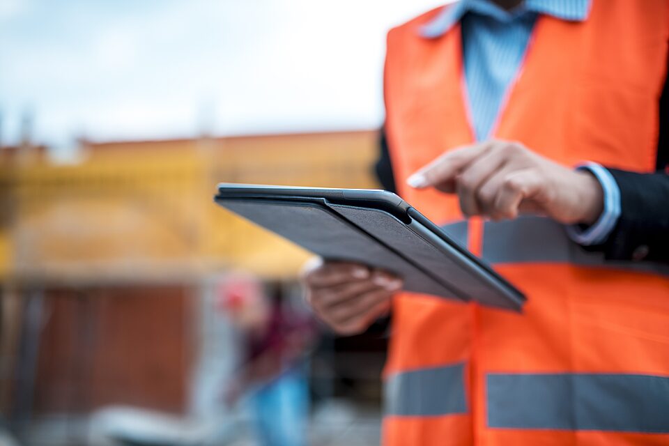 Formulare digital auf der Baustelle erfassen