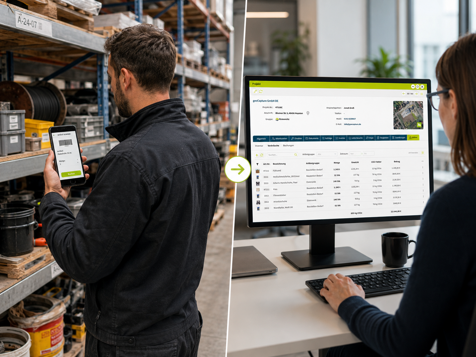 Mitarbeiter erfasst Lagerbestände per Tablet, während eine Kollegin die Daten am Computer verwaltet
