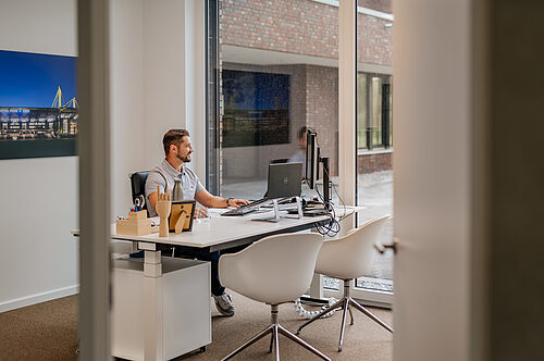 Büro geoCapture Schreibtisch